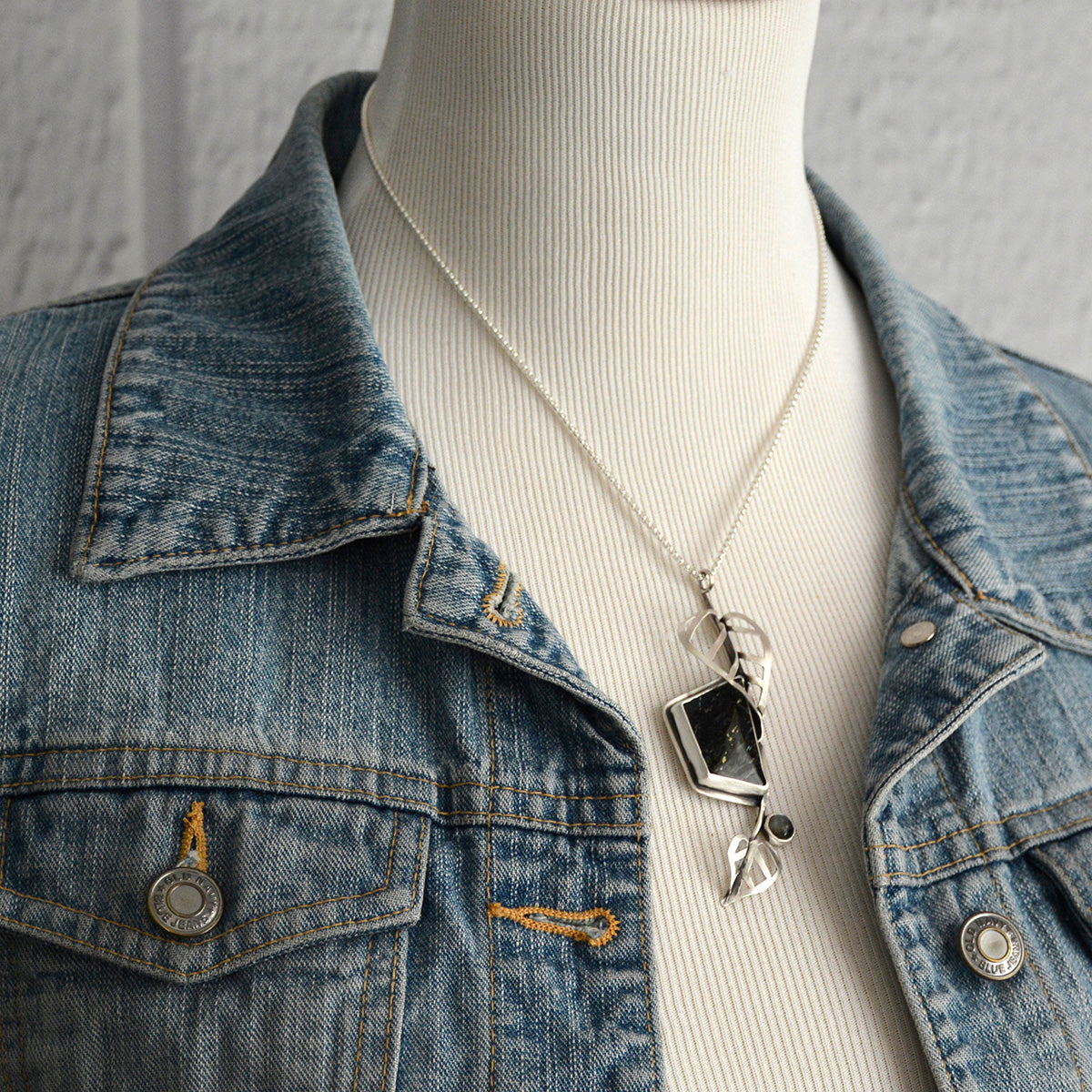 Nuummite Leaves Pendant