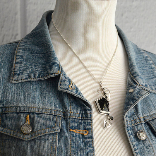 Nuummite Leaves Pendant