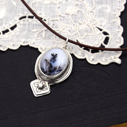 Trail Blaze: Dendritic Agate